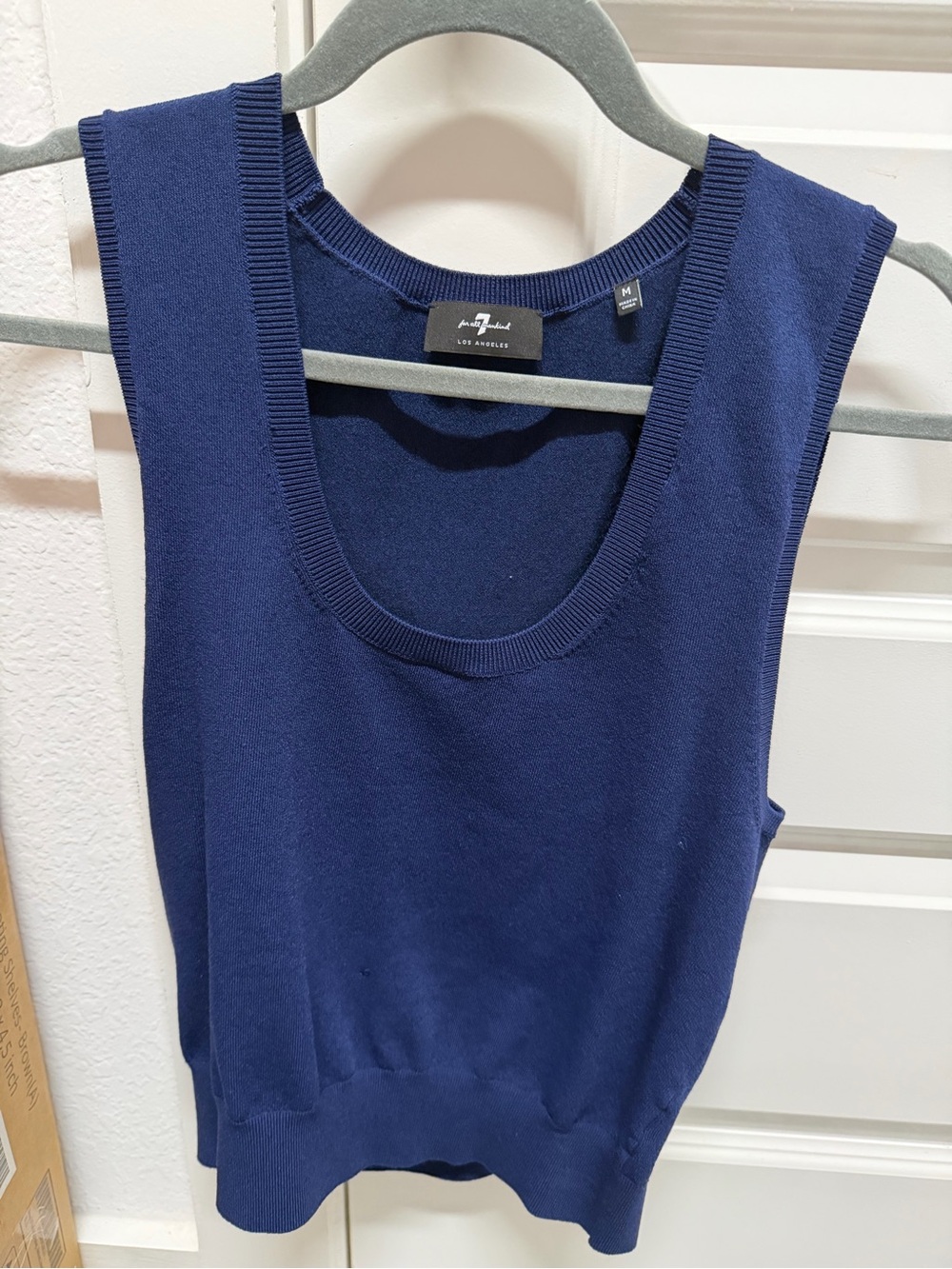 7 For All Mankind Fine Knit Scoop Neck top Navy Blue Size M